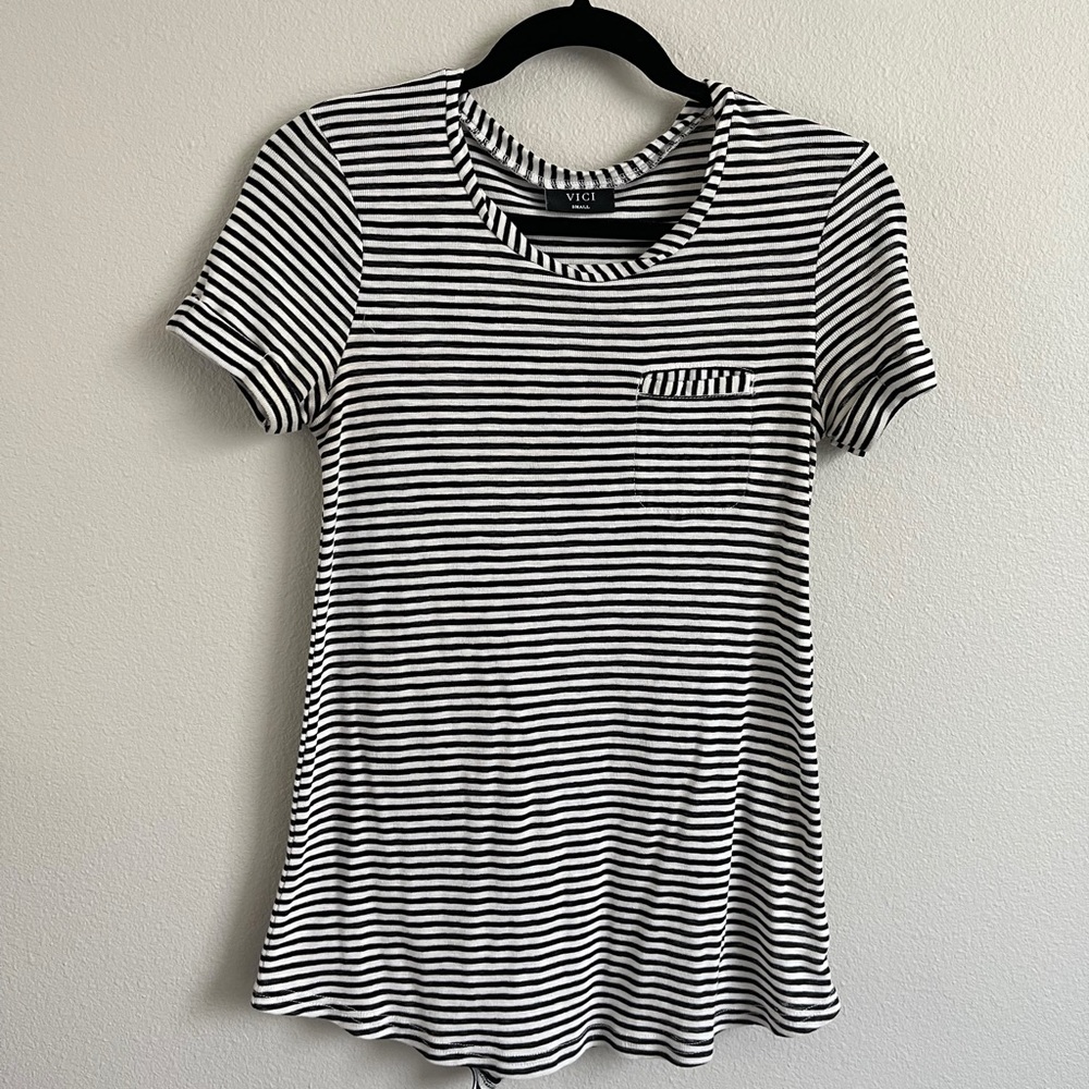 VICI- Striped tee